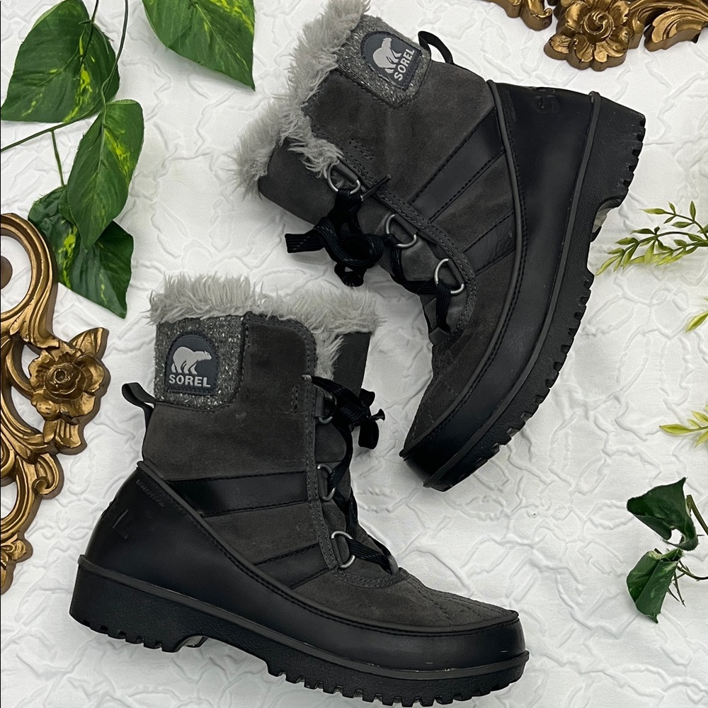 Sorel Women's Charcoal and Black Winter Boots